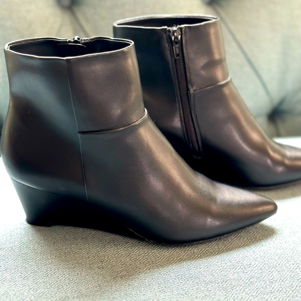 Ann Taylor Black Heel Booties Size 7.5